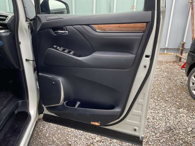 ALPHARD hybrid 4WD