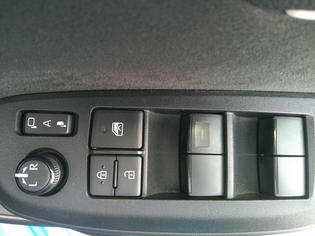 YARIS HYBRID