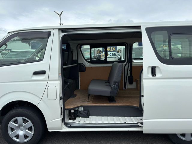 REGIUSACE van 4WD