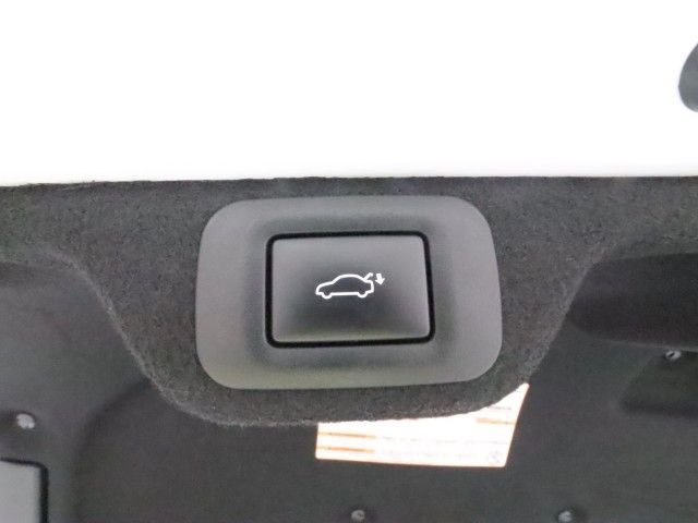 CROWN CROSSOVER