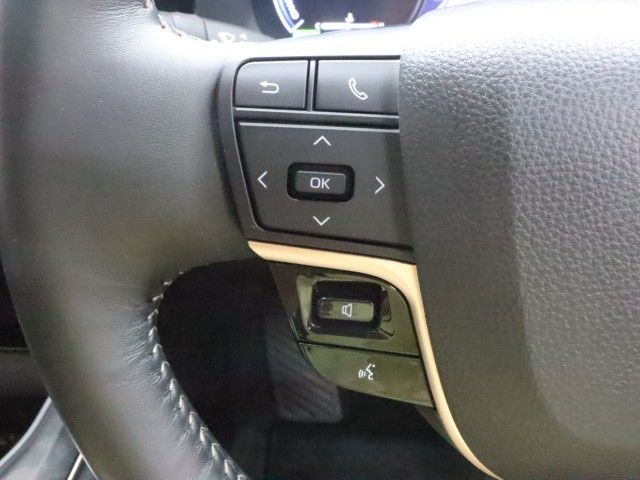 CROWN CROSSOVER