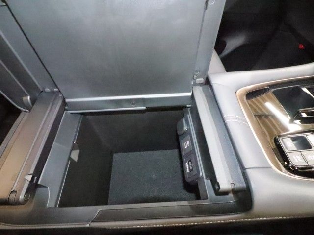 ALPHARD hybrid