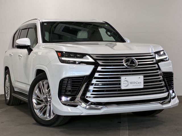 LEXUS LX600