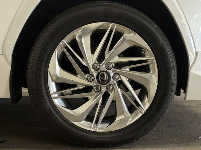 LEXUS LX600