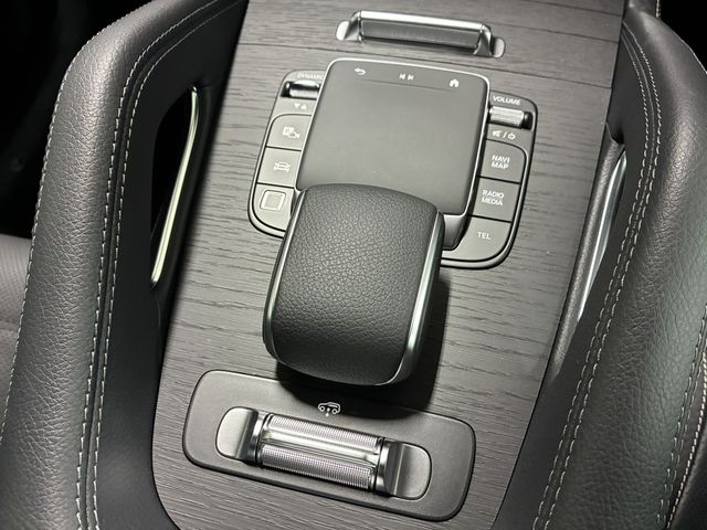 MERCEDES BENZ GLS class