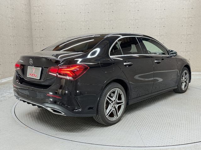 MERCEDES BENZ A class sedan