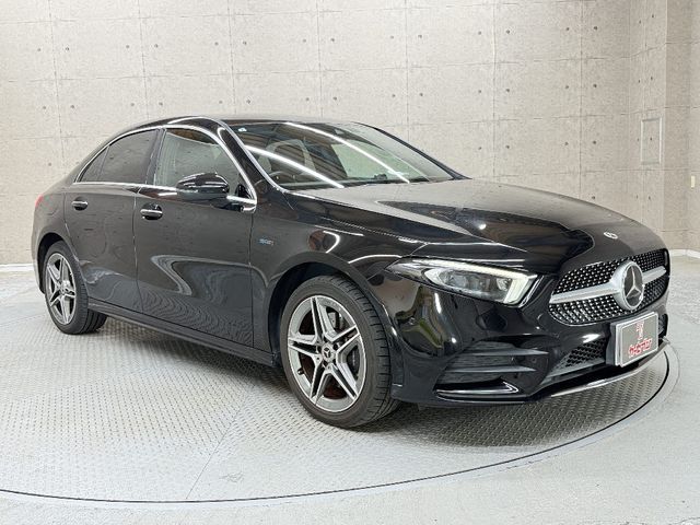MERCEDES BENZ A class sedan