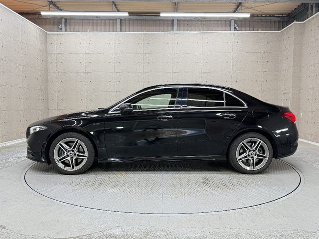 MERCEDES BENZ A class sedan