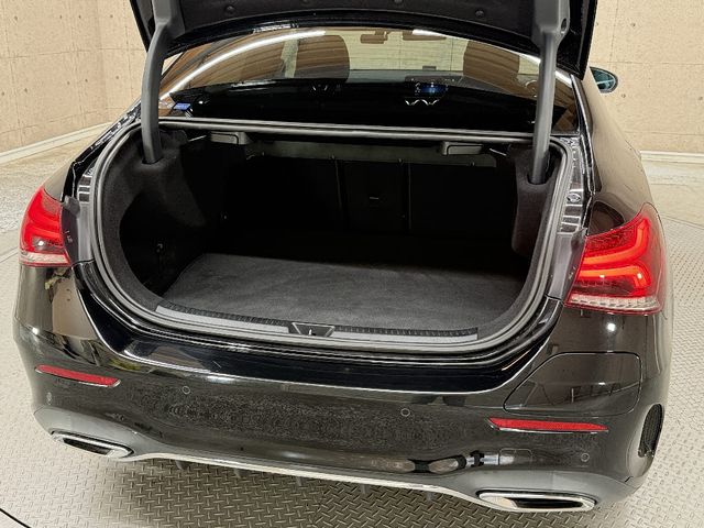 MERCEDES BENZ A class sedan