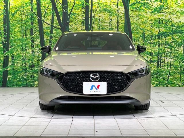 MAZDA3 FASTBACK