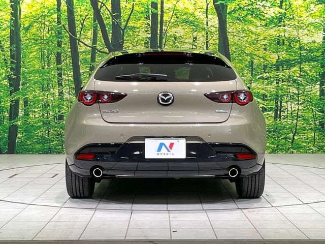 MAZDA3 FASTBACK