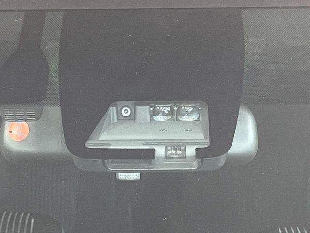 VOXY HYBRID