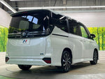 VOXY HYBRID