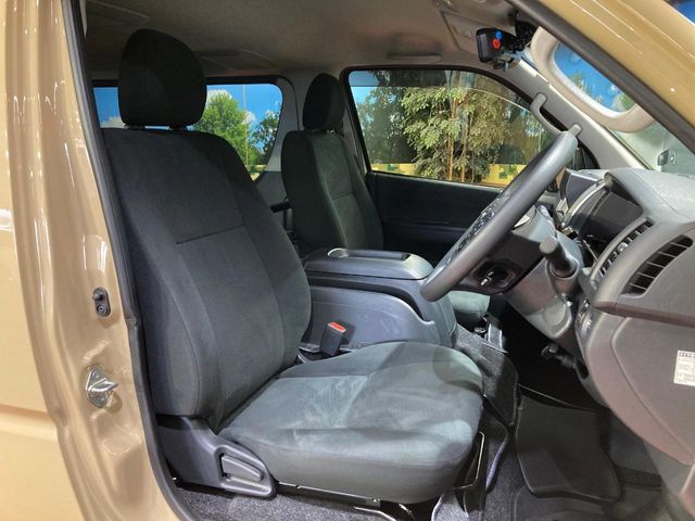 HIACE van 2WD