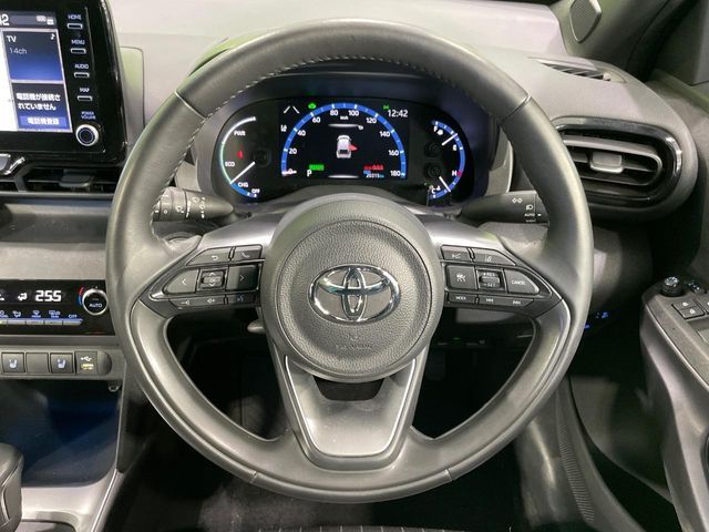YARIS CROSS HYBRID
