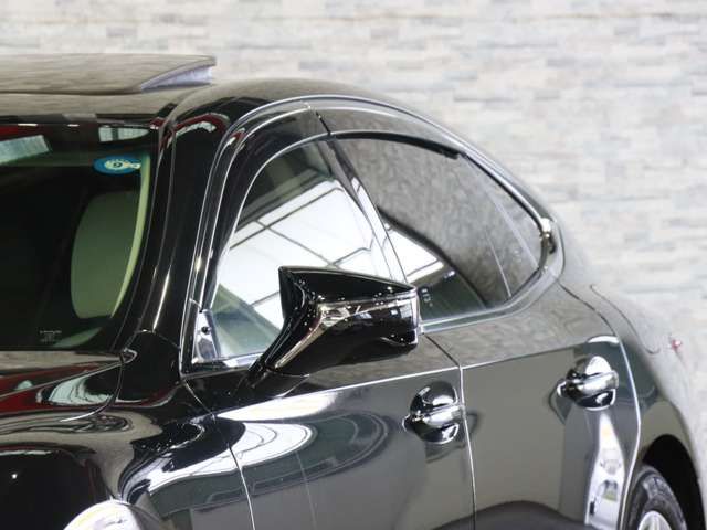 LEXUS LS500h 4WD