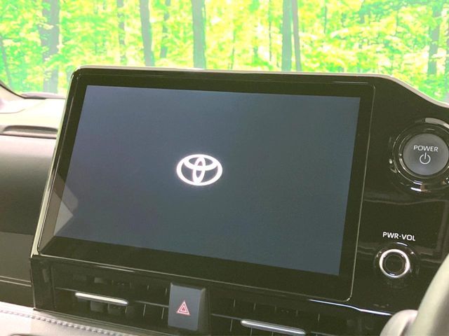 VOXY HYBRID
