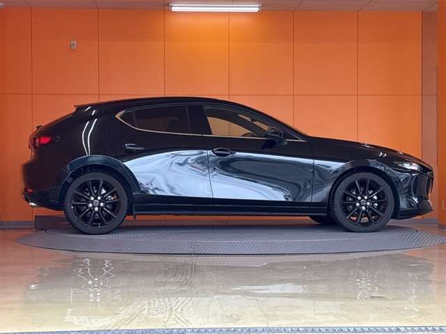 MAZDA3 FASTBACK