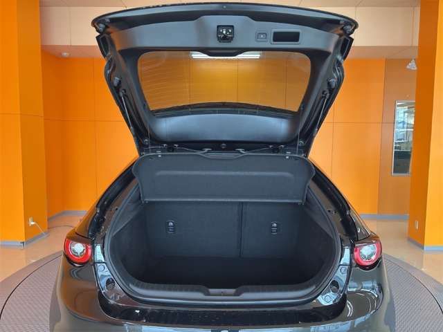 MAZDA3 FASTBACK