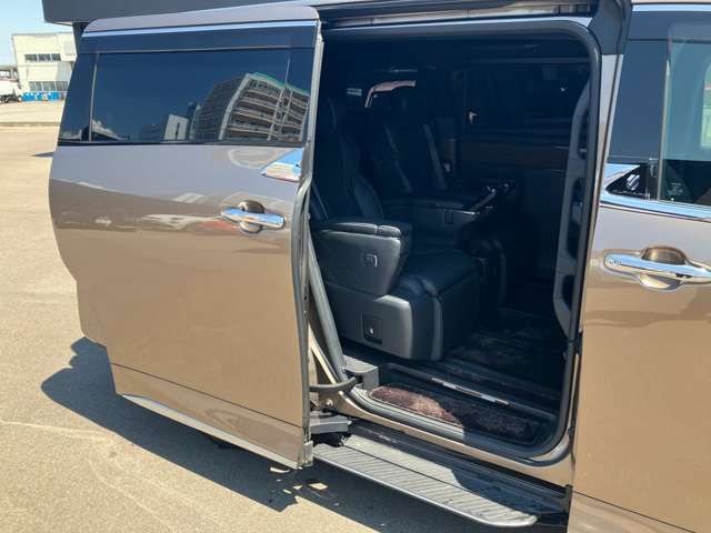 ALPHARD hybrid 4WD