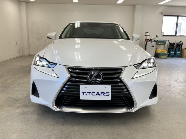 LEXUS IS300h