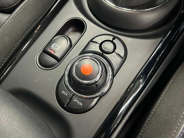 MINI COOPER CLUBMAN