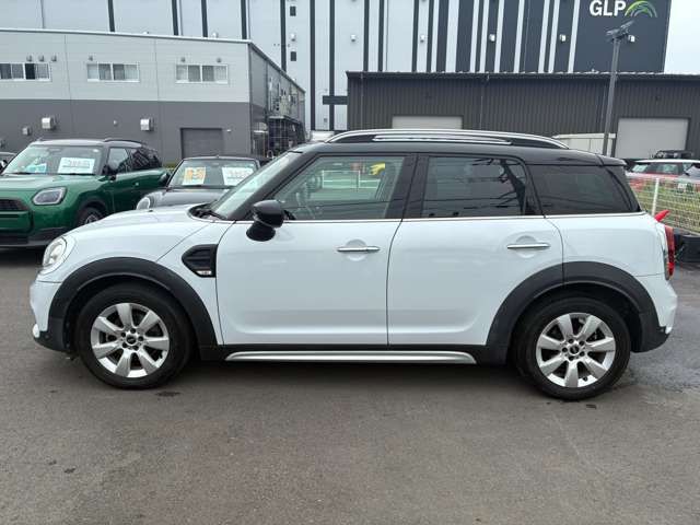 MINI COOPER CROSSOVER