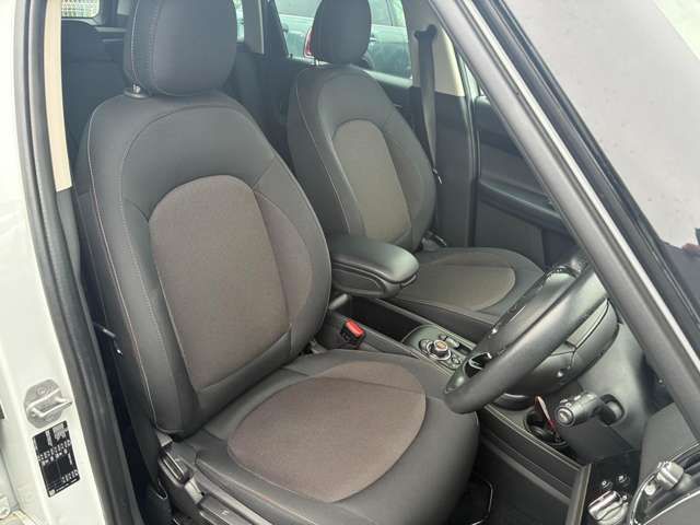 MINI COOPER CROSSOVER