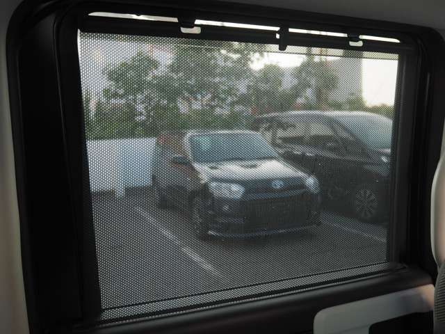 N BOX