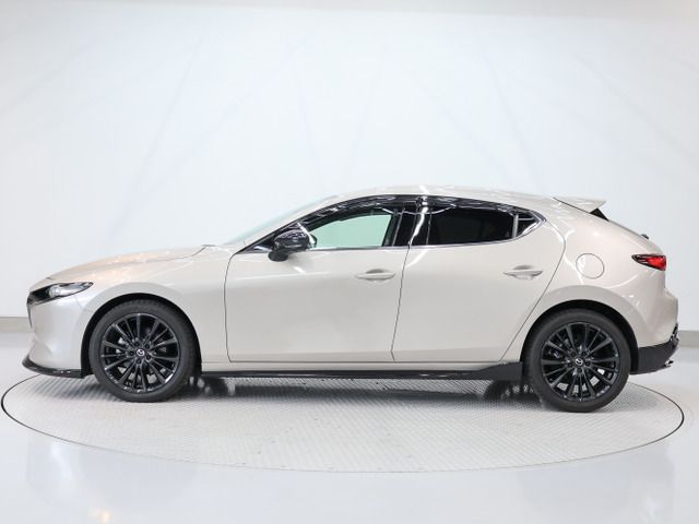 MAZDA3 FASTBACK