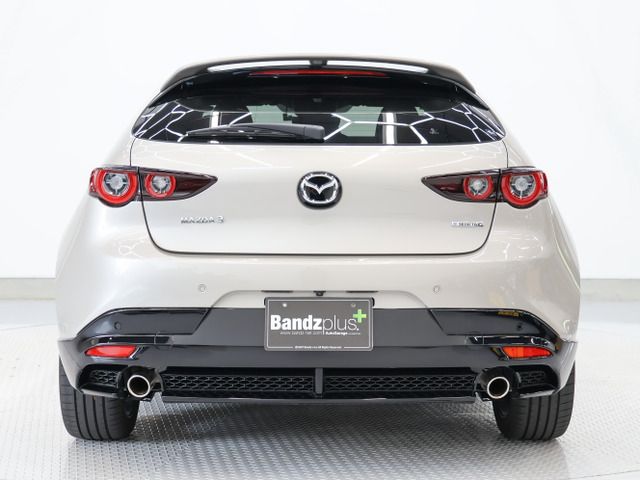 MAZDA3 FASTBACK