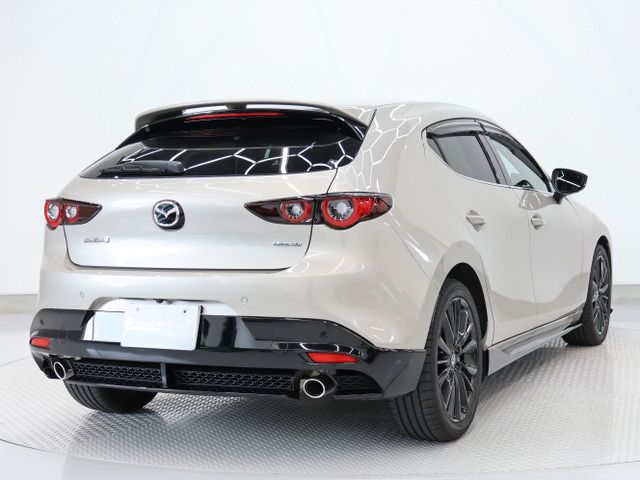 MAZDA3 FASTBACK
