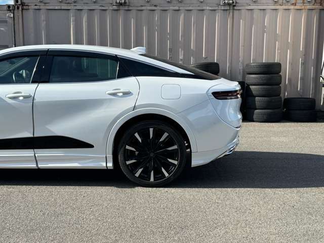 CROWN CROSSOVER