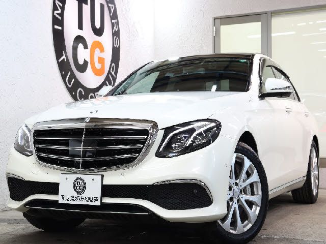 MERCEDES BENZ E class sedan