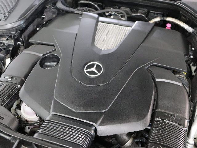 MERCEDES BENZ E class sedan