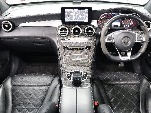 MERCEDES AMG GLCclass
