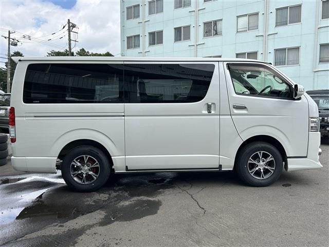 REGIUSACE van 4WD