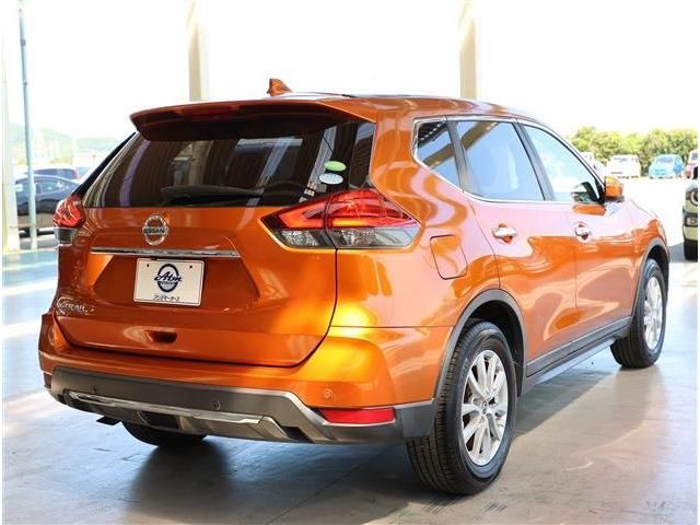 X-TRAIL 2WD