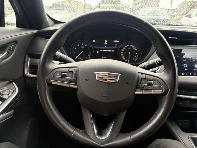 CADILLAC XT4
