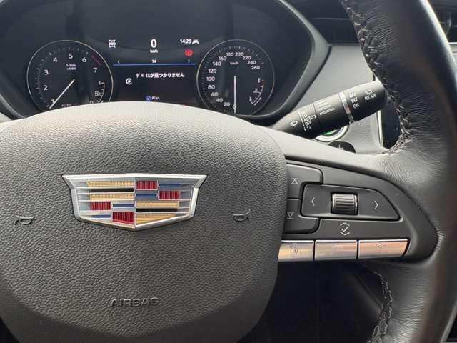 CADILLAC XT4