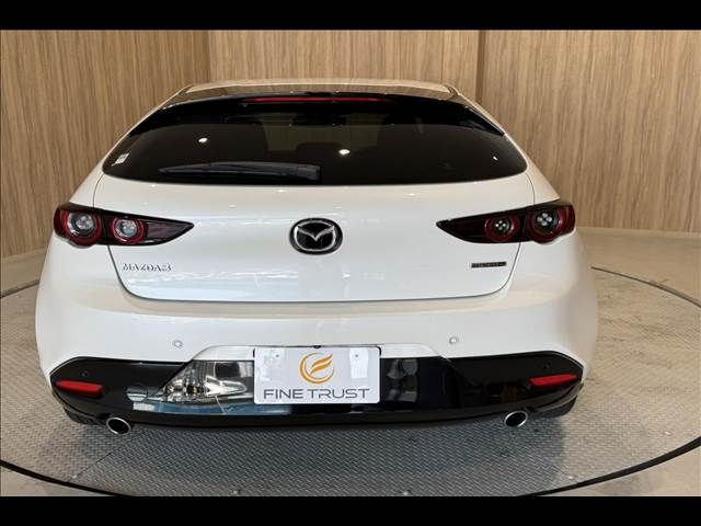 MAZDA3 FASTBACK