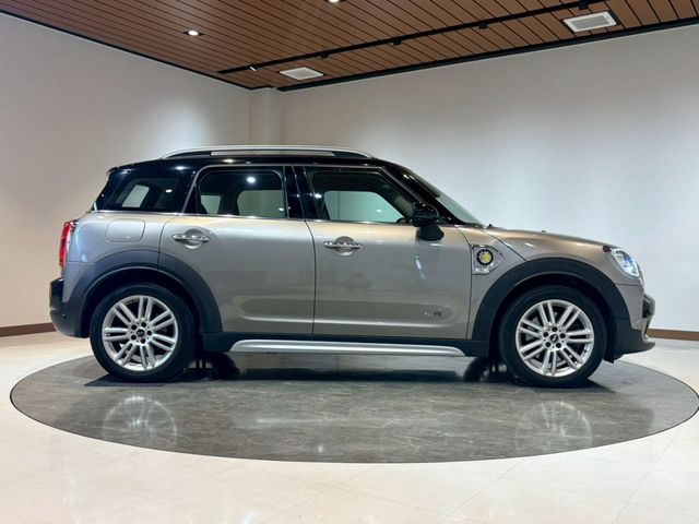 BMW MINI COOPER S E CROSSOVER