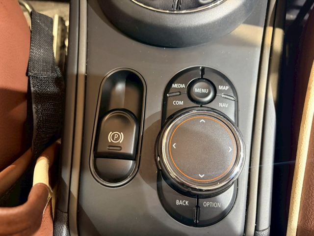 BMW MINI COOPER S E CROSSOVER