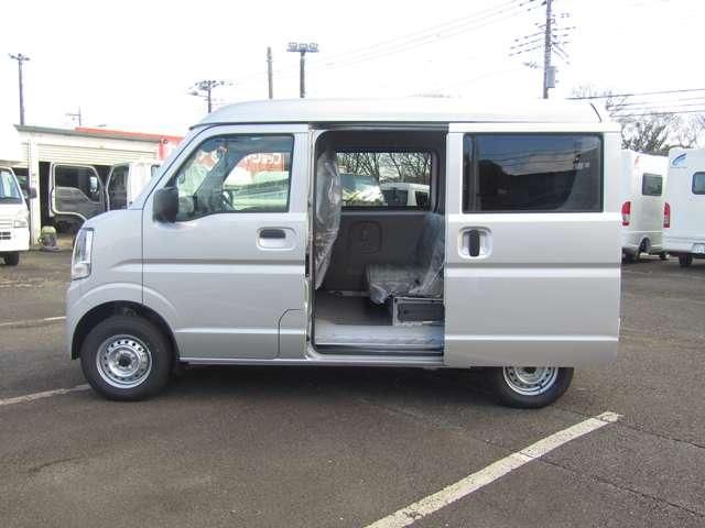 MINICAB van