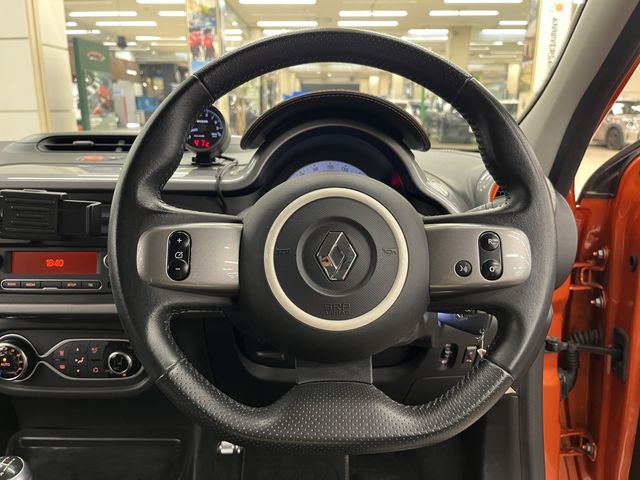 RENAULT TWINGO