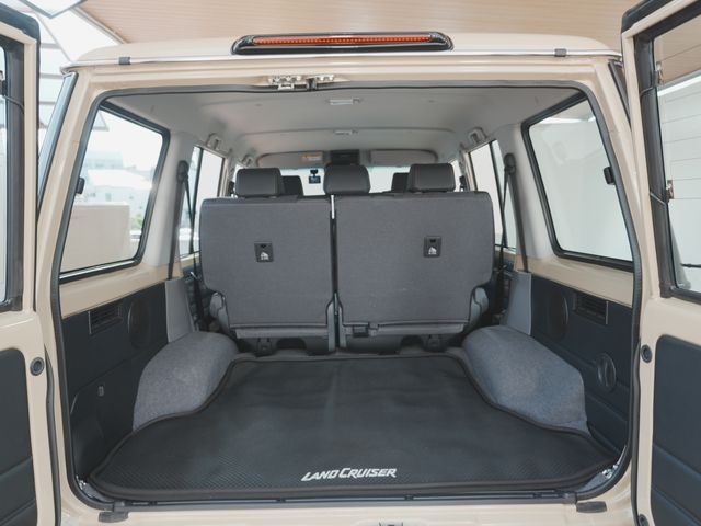 LANDCRUISER 70