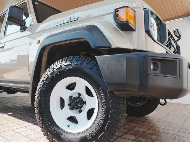LANDCRUISER 70