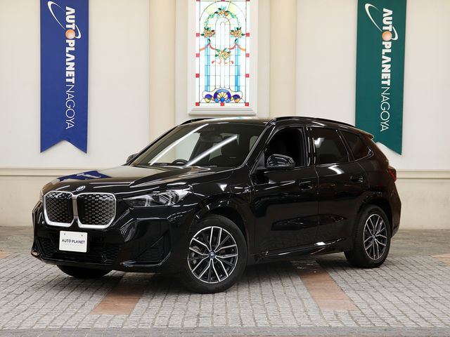 BMW iX1