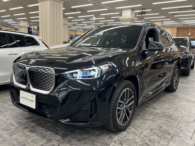 BMW iX1
