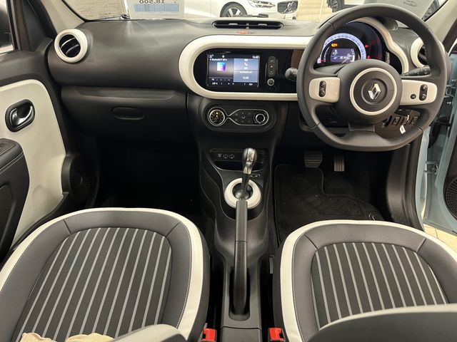 RENAULT TWINGO